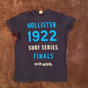 Hollister tshirt
